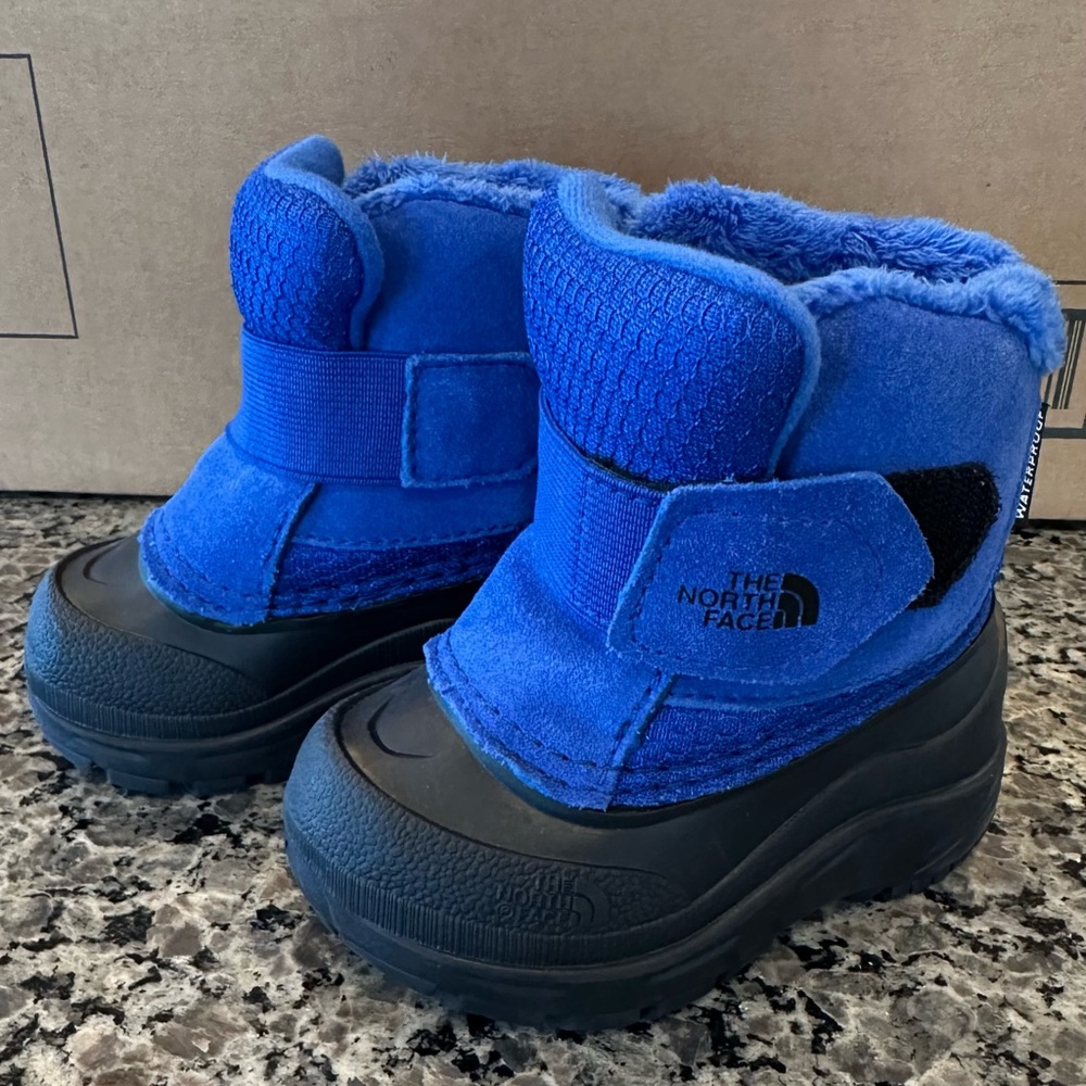 ✨LIKE NEW✨The North Face Toddler Alpenglow lI Boots Size 4 - Picture 10 of 14